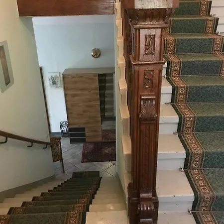 In شقة باد إلستر